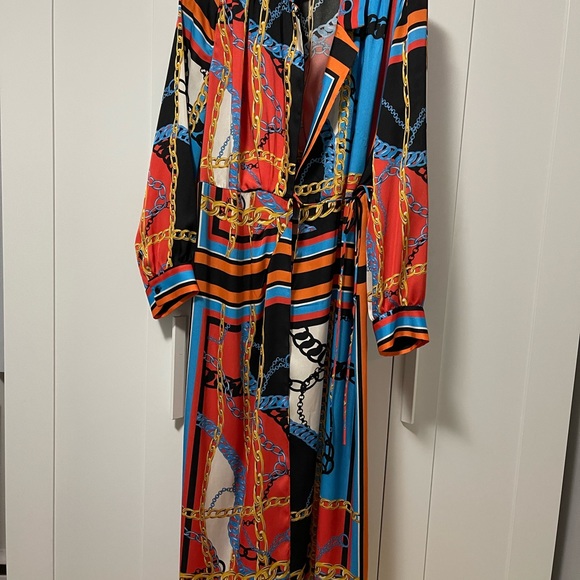 Zara Long dress feels like silk Like new never worn - Picture 4 of 5